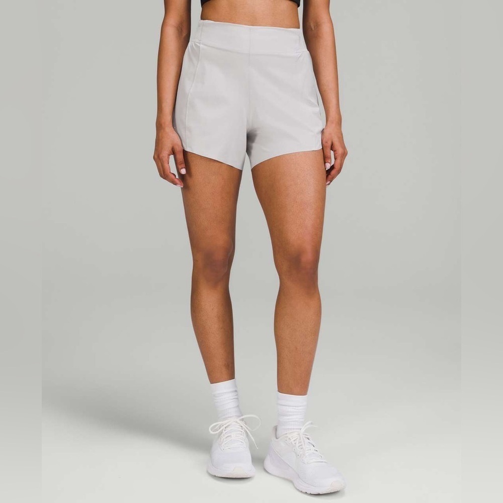Lululemon Hotty Hot High-Rise Short 4" *Special Edition Chrome 6